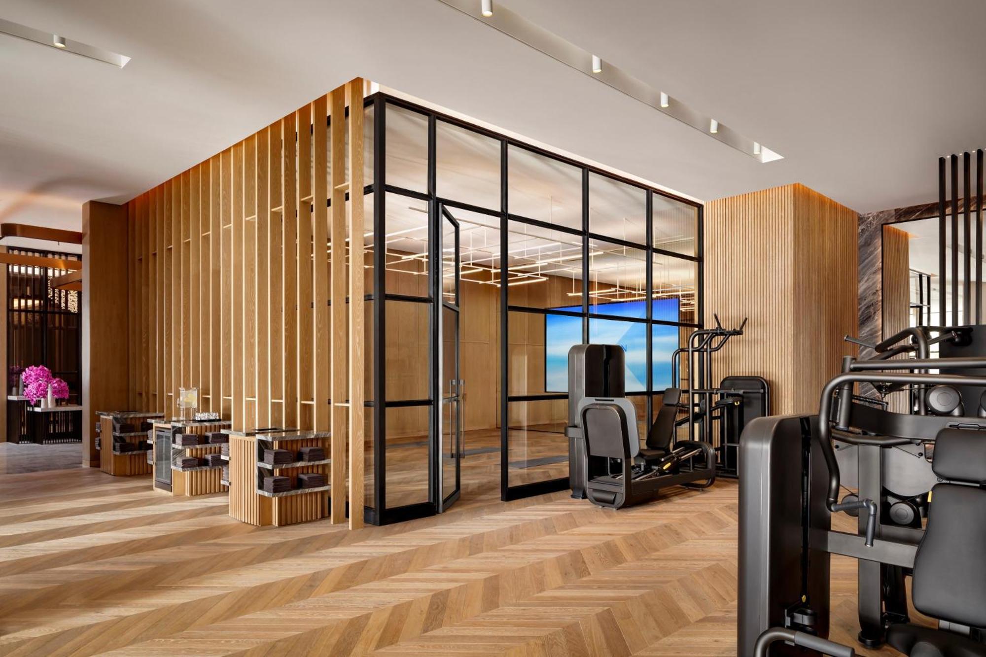 Hotel Atlantis The Royal Dubái Exterior foto The gym at The Ivy Collection, 2019